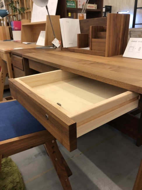 杉工場　KUKKAデスク