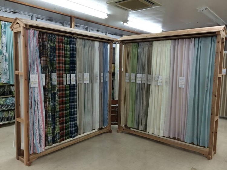 鹿屋店のカーテンコーナーが大増量!!