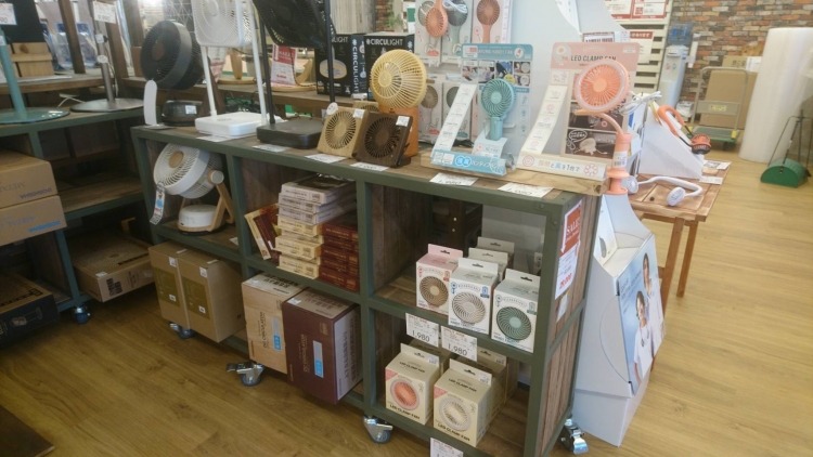 ハンディファン、ぞくぞく入荷中！