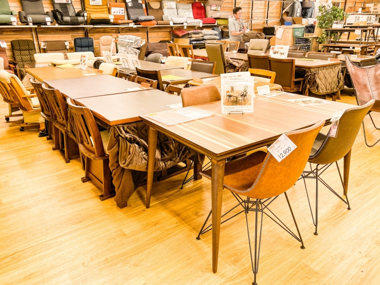 今シーズンこたつ続々入荷中！