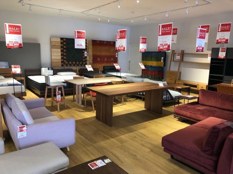 与次郎店に新しい出入口＆看板ができました
