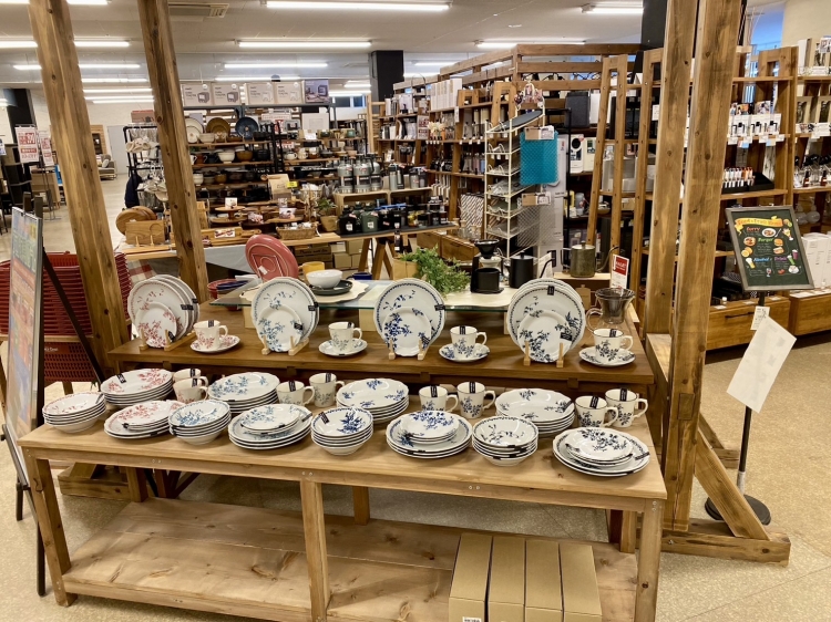 国分店新商品入荷＆レイアウト変更のお知らせ