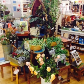 与次郎店にフェイクグリーンが続々入荷!!
