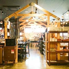 【与次郎店】雑貨半額市大好評開催中！