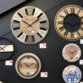 壁掛け時計入荷！