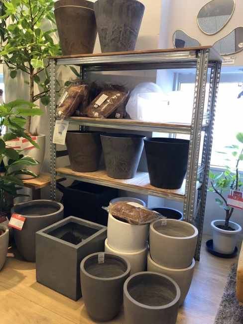 大型鉢カバー入荷